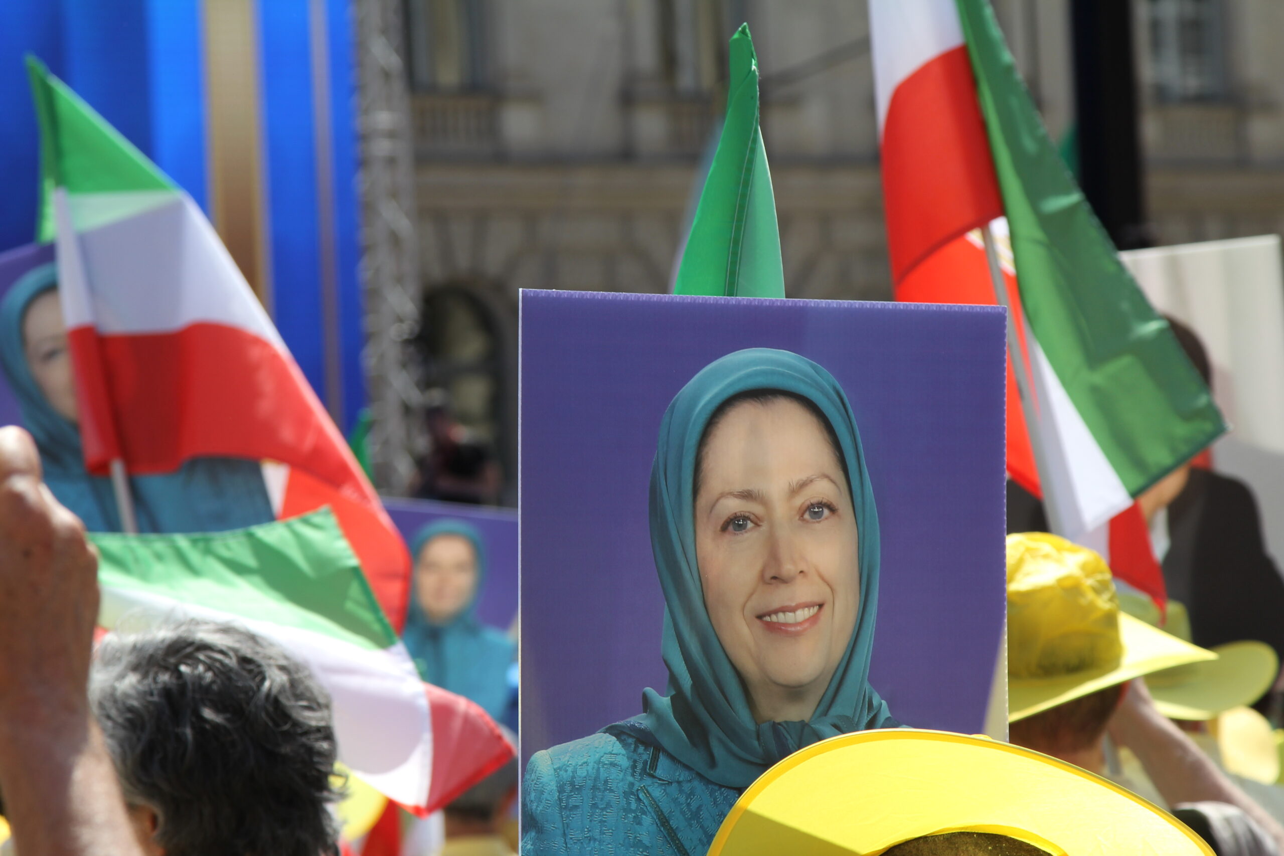 MARYAM RADŻAWI MARYAM RADŻAWI.